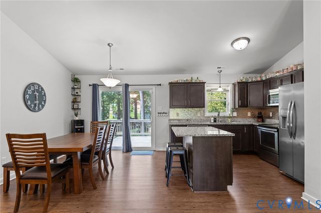 15090 Horseshoe Bend Dr, Chesterfield, VA 23831