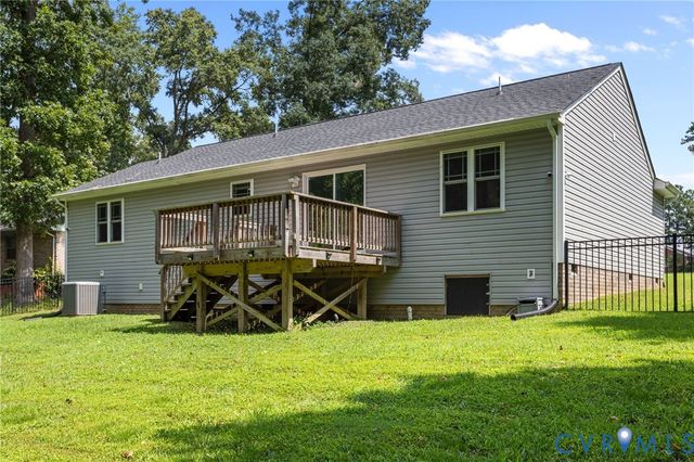 15090 Horseshoe Bend Dr, Chesterfield, VA 23831