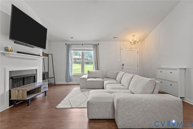 15090 Horseshoe Bend Dr, Chesterfield, VA 23831