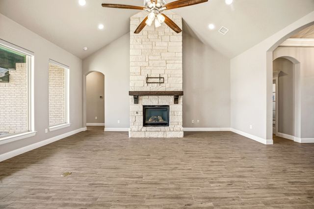 412 Fowler Drive, Granbury, TX 76048