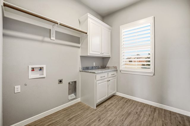 412 Fowler Drive, Granbury, TX 76048