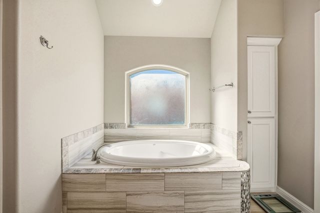 412 Fowler Drive, Granbury, TX 76048