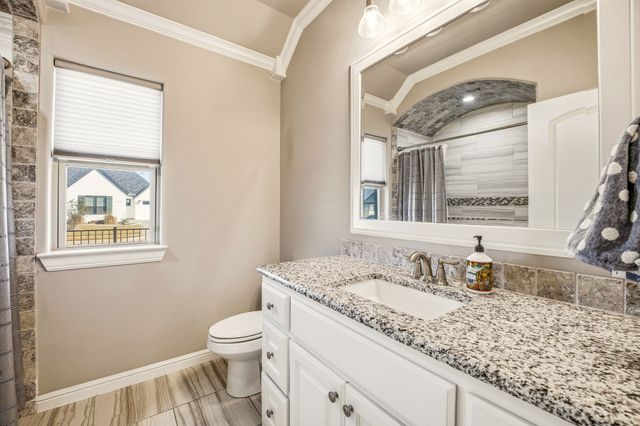 412 Fowler Drive, Granbury, TX 76048