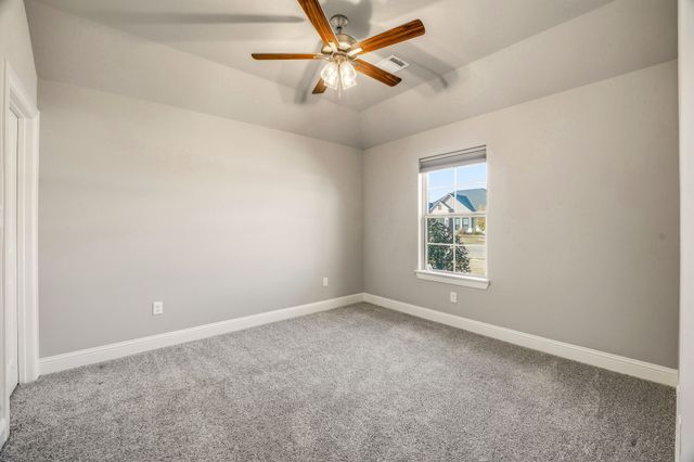 412 Fowler Drive, Granbury, TX 76048