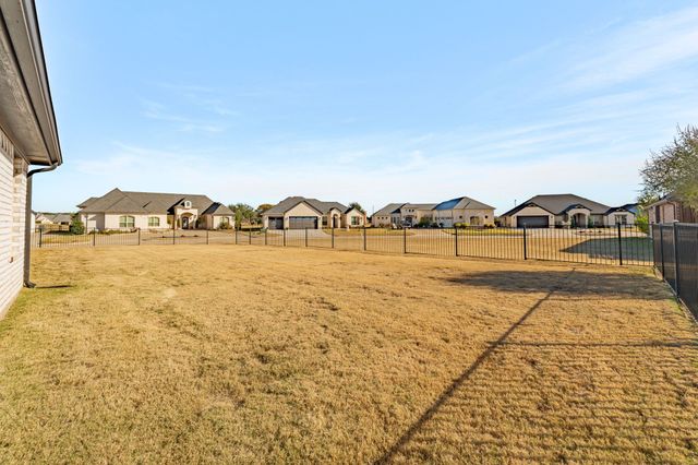 412 Fowler Drive, Granbury, TX 76048