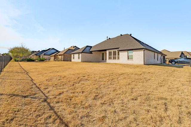 412 Fowler Drive, Granbury, TX 76048