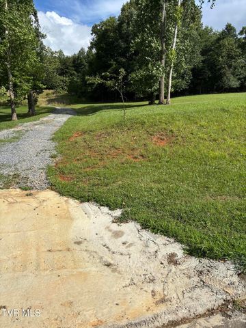 1095 Reynolds Road, Piney Flats, TN 37686