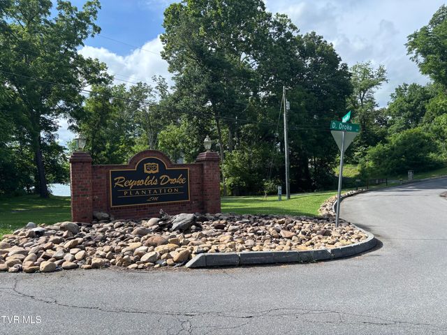 1095 Reynolds Road, Piney Flats, TN 37686