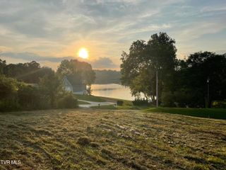 1095 Reynolds Road, Piney Flats, TN 37686