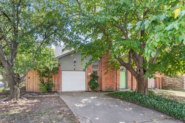 216 Cutting Horse Lane, Keller, TX 76248