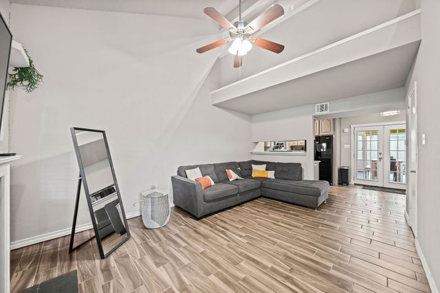 216 Cutting Horse Lane, Keller, TX 76248