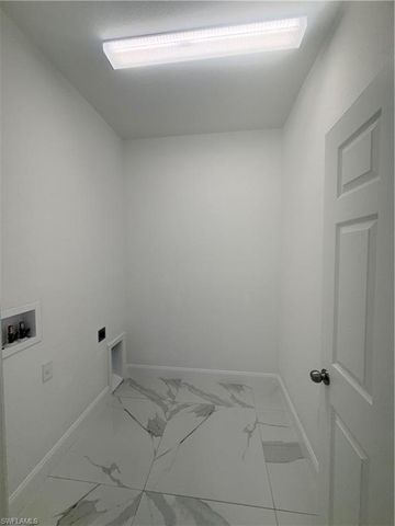 3804 40th ST SW, Lehigh Acres, FL 33976