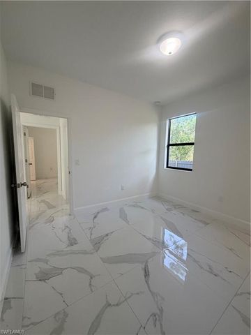 3804 40th ST SW, Lehigh Acres, FL 33976