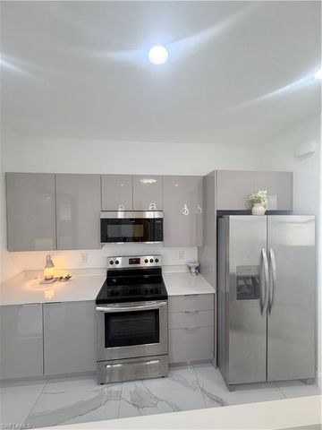 3804 40th ST SW, Lehigh Acres, FL 33976