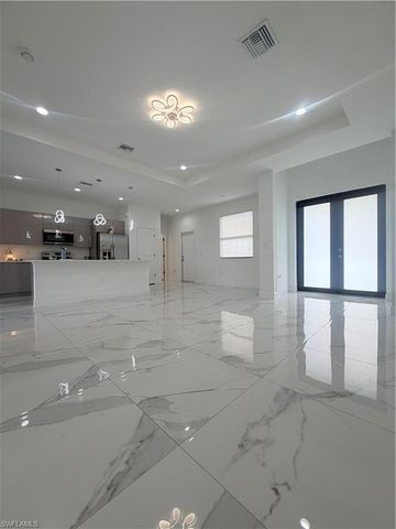 3804 40th ST SW, Lehigh Acres, FL 33976