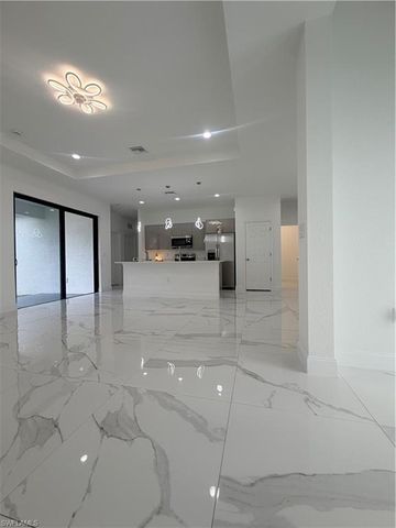 3804 40th ST SW, Lehigh Acres, FL 33976