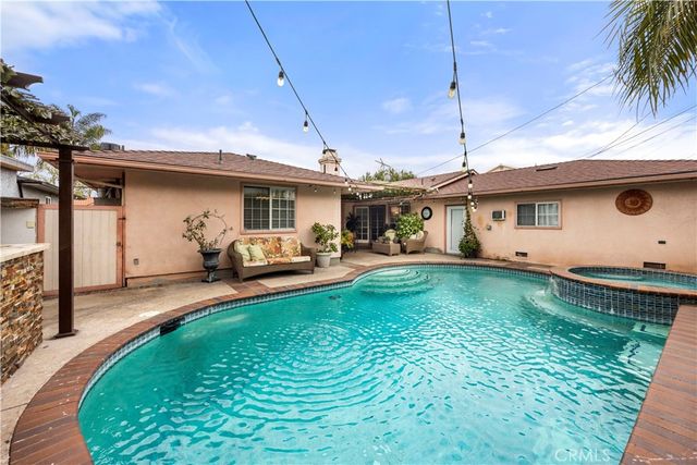 9315 Parrot, Downey, CA 90240