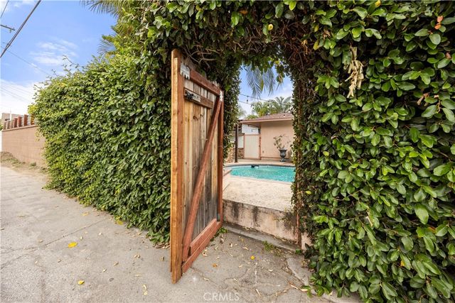 9315 Parrot, Downey, CA 90240