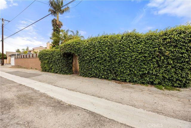 9315 Parrot, Downey, CA 90240