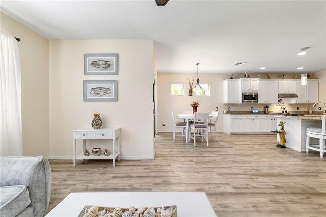 9300 SW 70TH LOOP, Ocala, FL 34481