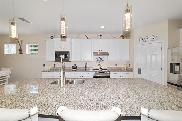 9300 SW 70TH LOOP, Ocala, FL 34481