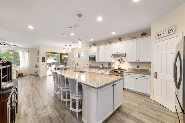 9300 SW 70TH LOOP, Ocala, FL 34481