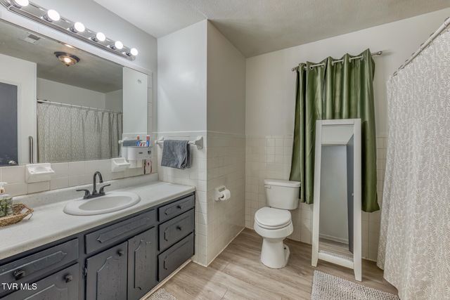 1036 Gap Creek Road, Elizabethton, TN 37601