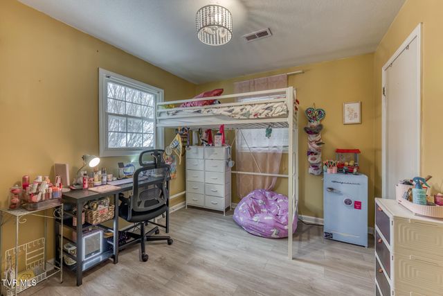 1036 Gap Creek Road, Elizabethton, TN 37601