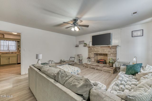 1036 Gap Creek Road, Elizabethton, TN 37601