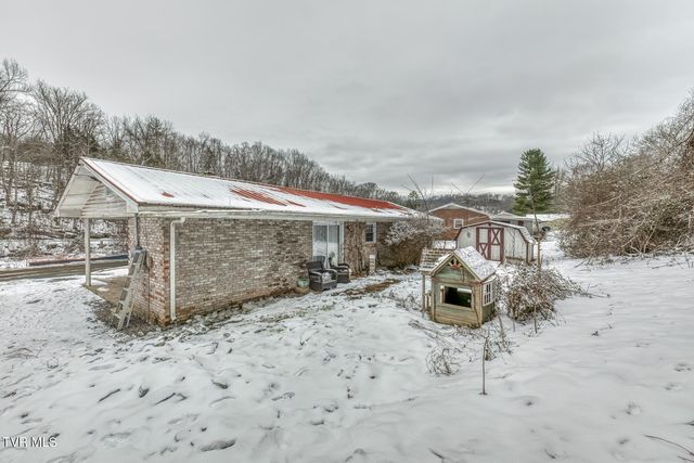 1036 Gap Creek Road, Elizabethton, TN 37601