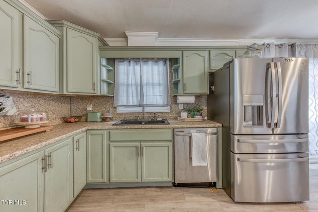 1036 Gap Creek Road, Elizabethton, TN 37601