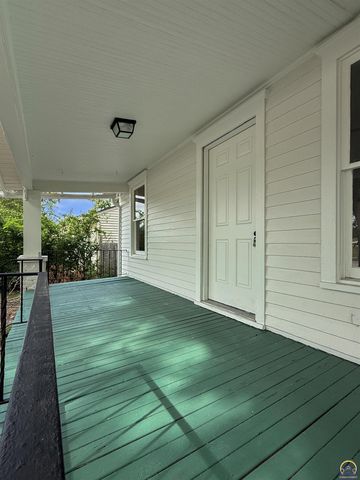 324 SW MacVicar AVE, Topeka, KS 66604