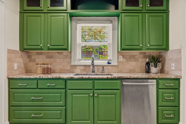 907 Monte Vista Drive, Dallas, TX 75223