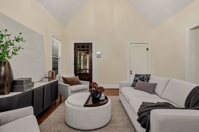 907 Monte Vista Drive, Dallas, TX 75223