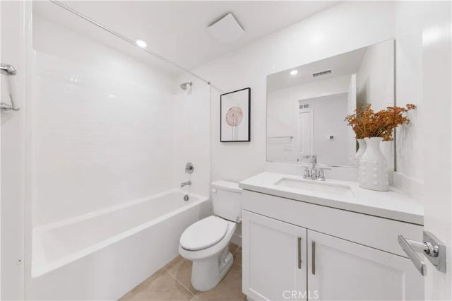1816 E 1st 440, Santa Ana, CA 92705