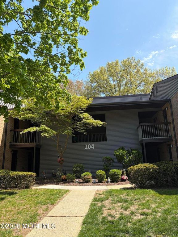 204 K Covered Bridge Boulevard, Manalapan, NJ 07726