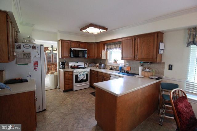 83 BOOTHBY DR, Mount Laurel, NJ 08054