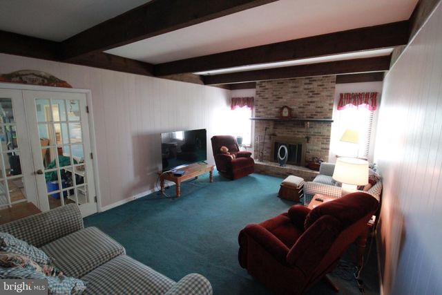 83 BOOTHBY DR, Mount Laurel, NJ 08054