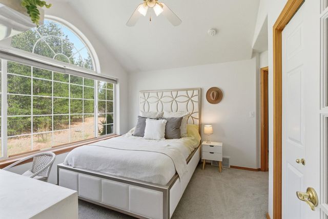 3219 W Packmule Ln, Deer Park, WA 99006