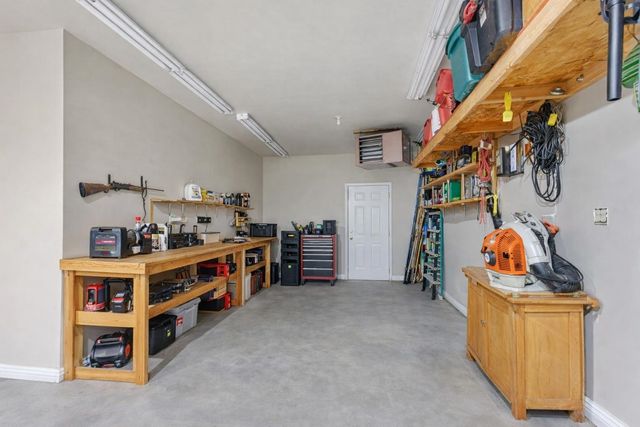 3219 W Packmule Ln, Deer Park, WA 99006