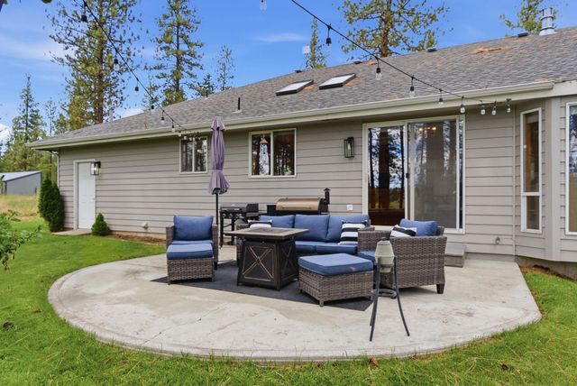 3219 W Packmule Ln, Deer Park, WA 99006