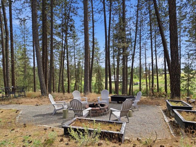 3219 W Packmule Ln, Deer Park, WA 99006