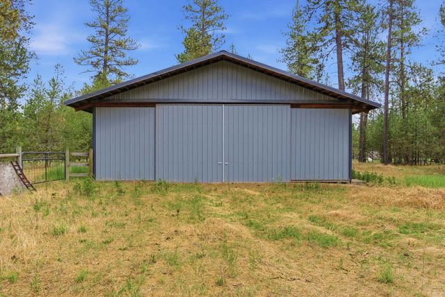 3219 W Packmule Ln, Deer Park, WA 99006