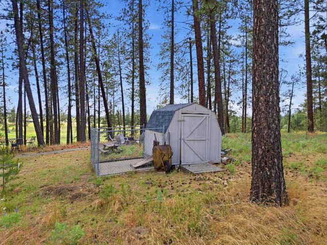 3219 W Packmule Ln, Deer Park, WA 99006