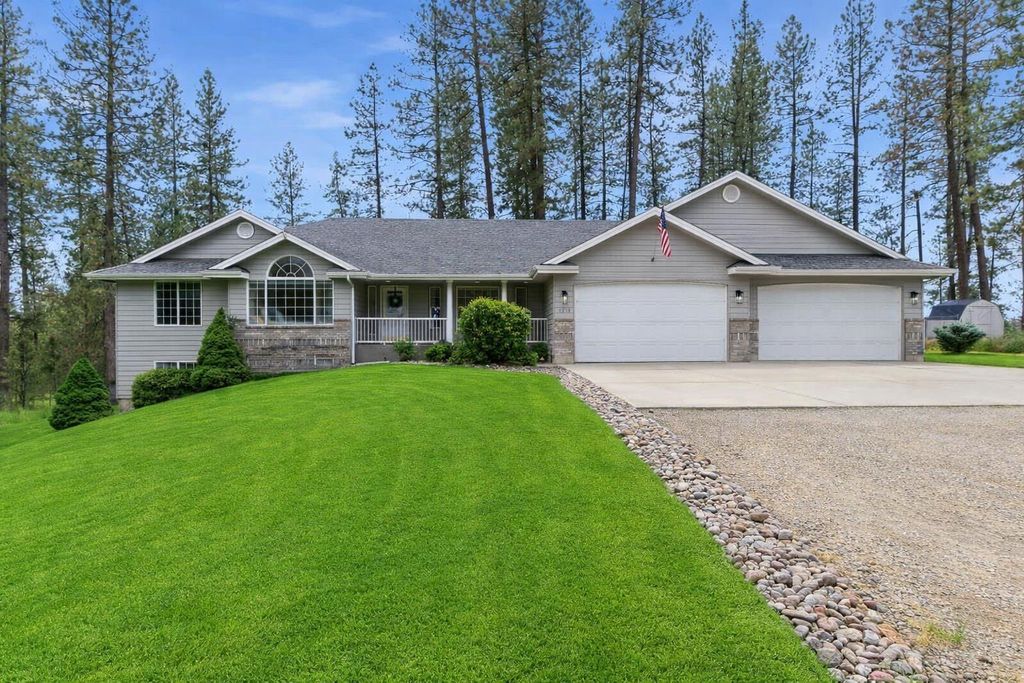 3219 W Packmule Ln, Deer Park, WA 99006