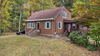 695 Pearl St, Reading, MA 01867
