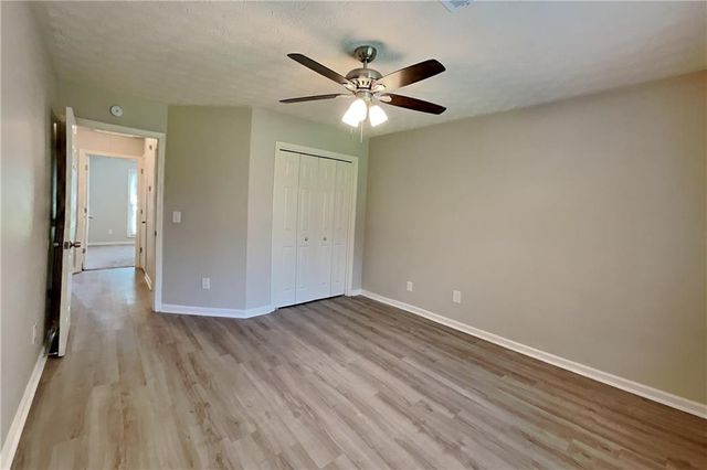 111 Meadowview Lane, Powder Springs, GA 30127