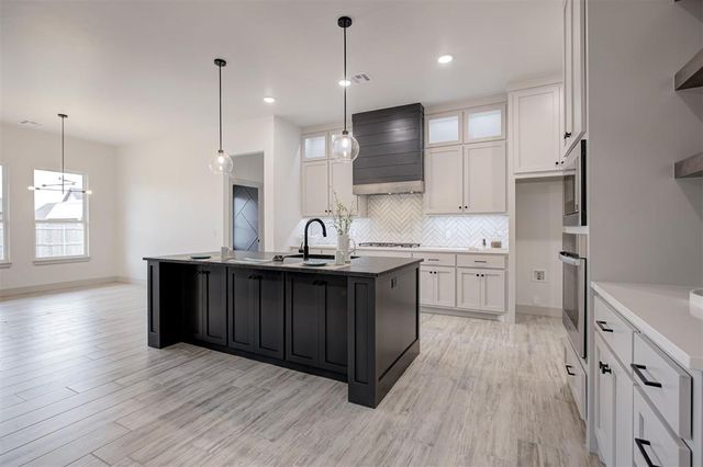 11600 SW 55th Street, Mustang, OK 73064