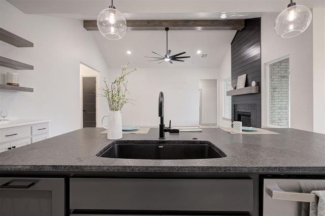 11600 SW 55th Street, Mustang, OK 73064