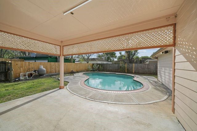 8602 Heatherview Drive, Houston, TX 77099